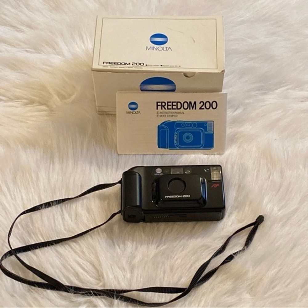 Freedom 200 Camera Minolta Black‎ Shoulder Strap Untested